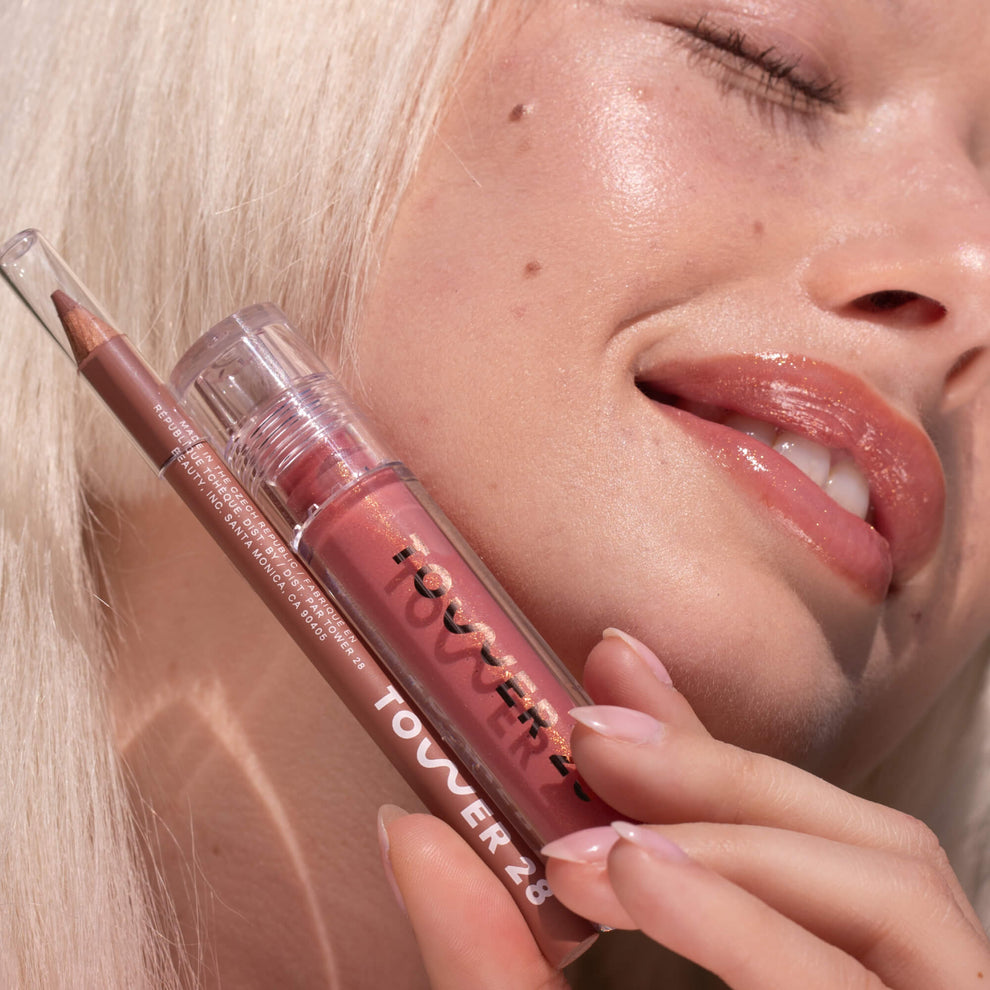 The Tower 28 Beauty Line + Shine Lip Kit that features ShineOn Lip Jelly in the shade Iced Pistachio and OneLiner Multi-Liner in Work Of Art.